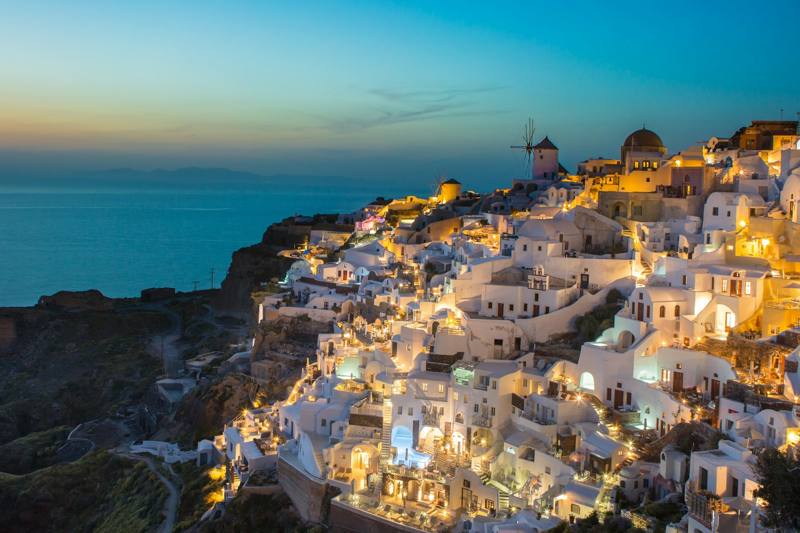 White buildings on Oia cliffside
